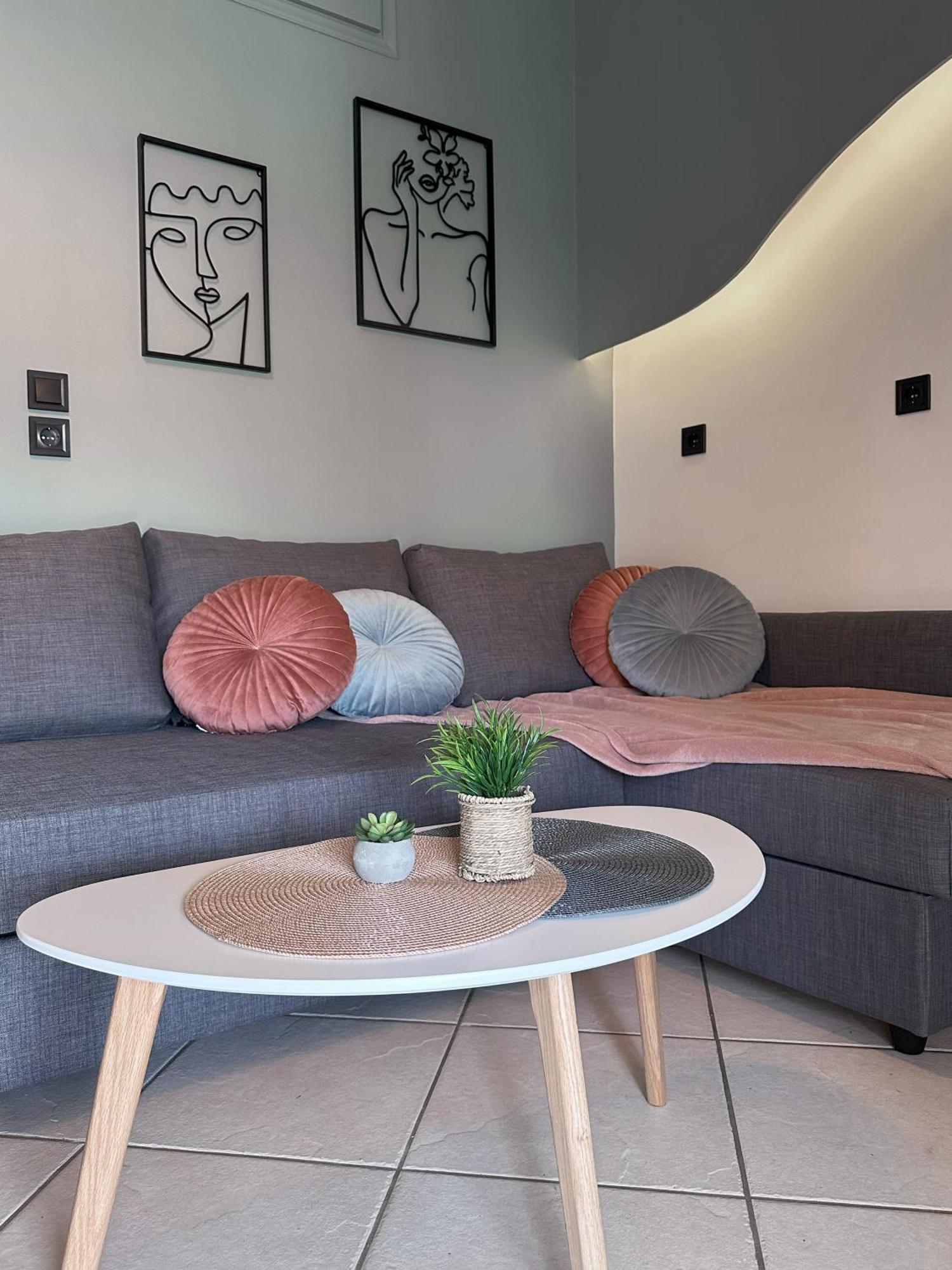 Less Is More Appartement Preveza Buitenkant foto